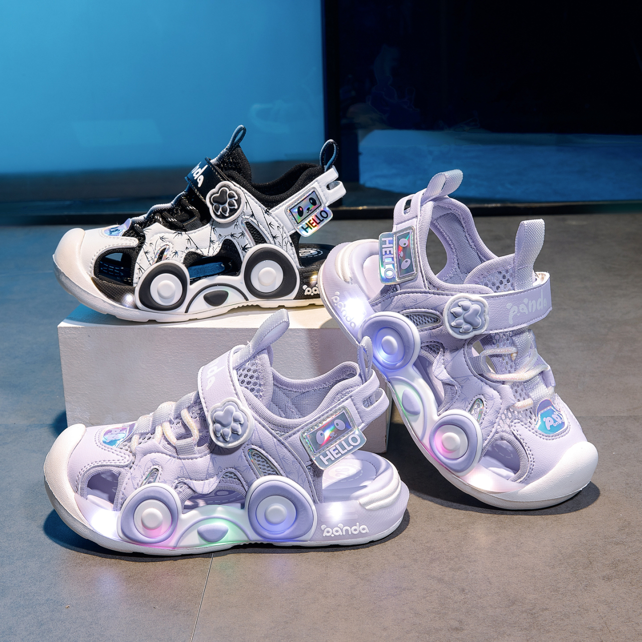 Kids Panda Cartoon Light Up Ca - Velcro Strap Sandal recensie en prijs