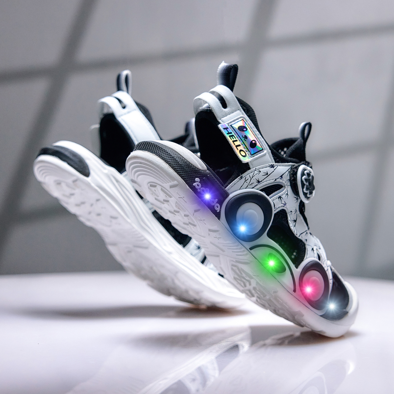Kids Panda Cartoon Light Up Ca - Velcro Strap Sandal recensie en prijs