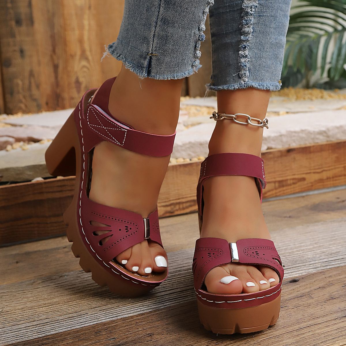 Women's Large Size Solid Color - Velcro Strap Sandal recensie en prijs